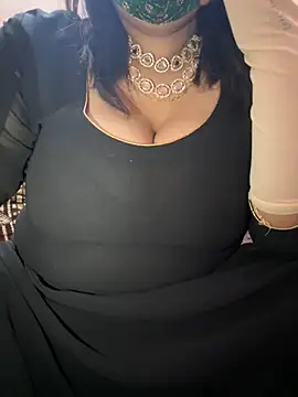 Snapshot of SnehaRai chatting on 02-21-25, 02:27 SnehaRai online show from 02-21-25, 02:27