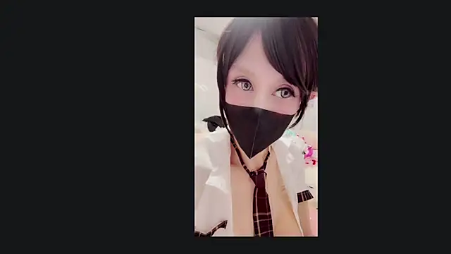 Im IVE LOVE online show from 12-15-24, 07:24