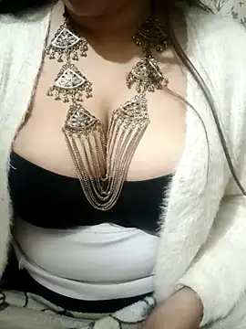 Snapshot of Dr_Kamsutra chatting on 02-14-25, 05:36 Dr Kamsutra online show from 02-14-25, 05:36