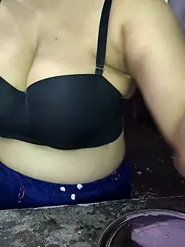 Snapshot of Dr_Kamsutra chatting on 03-18-25, 08:03 Dr Kamsutra online show from 03-18-25, 08:03