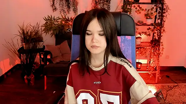 Elainebeness online show from 11-28-25, 07:38