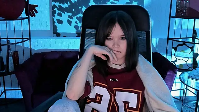 Elainebeness online show from 03-06-26, 01:24