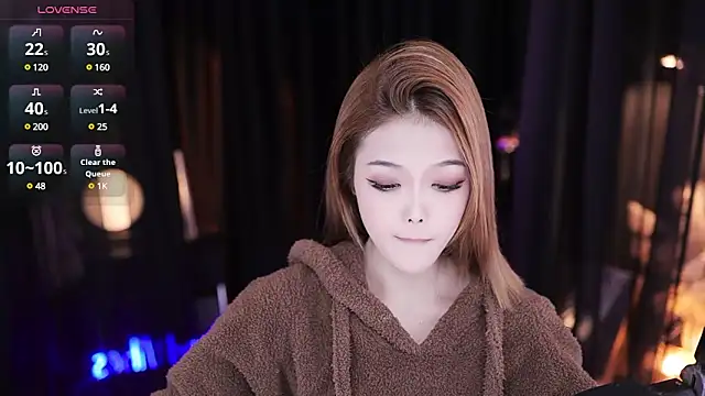 Snapshot of LucyKI chatting on 12-14-24, 01:38 LucyKI online show from 12-14-24, 01:38