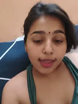 Snapshot of Sweet-Rani chatting on 05-26-26, 05:53 Sweet-Rani online show from 05-26-26, 05:53