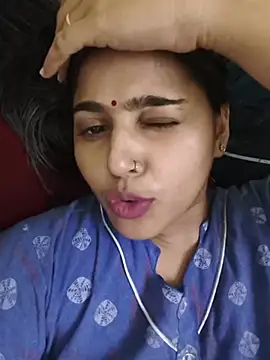 Snapshot of Sweet-Rani chatting on 05-28-26, 06:49 Sweet-Rani online show from 05-28-26, 06:49