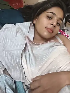 Snapshot of Sweet-Rani chatting on 06-01-26, 05:47 Sweet-Rani online show from 06-01-26, 05:47