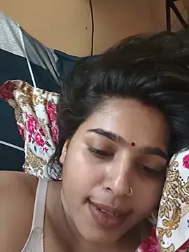 Snapshot of Sweet-Rani chatting on 06-03-26, 06:13 Sweet-Rani online show from 06-03-26, 06:13