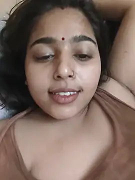 Snapshot of Sweet-Rani chatting on 06-16-26, 06:10 Sweet-Rani online show from 06-16-26, 06:10