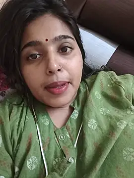 Snapshot of Sweet-Rani chatting on 07-08-26, 06:01 Sweet-Rani online show from 07-08-26, 06:01