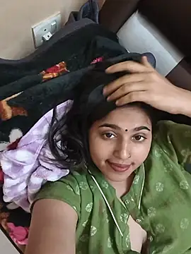 Snapshot of Sweet-Rani chatting on 07-27-26, 06:15 Sweet-Rani online show from 07-27-26, 06:15