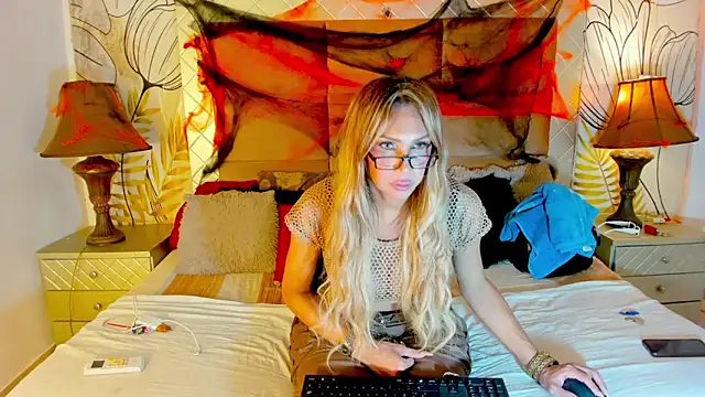 amazing dolltsx online show from 10-21-25, 09:48