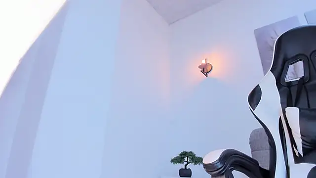 Brittany cute18 online show from 03-22-25, 02:14