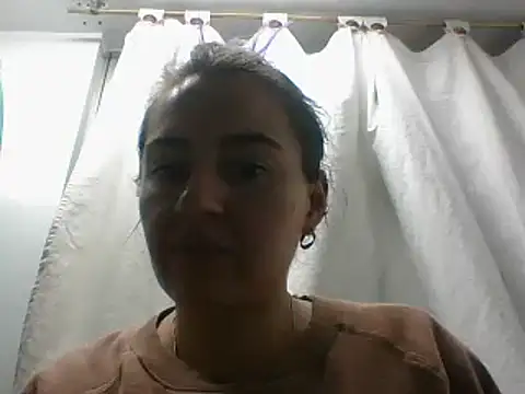  karlie kloss  online show from 12-30-24, 01:04