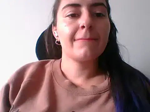  karlie kloss  online show from 01-16-25, 06:27