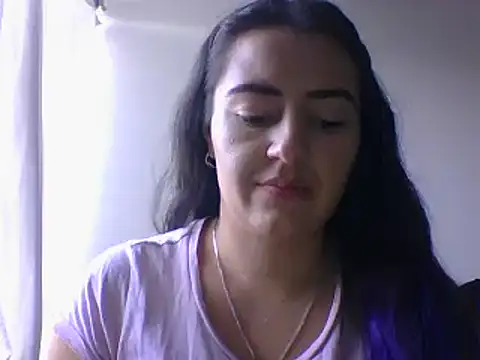  karlie kloss  online show from 01-18-25, 06:10