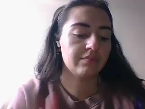  karlie kloss  online show from 01-18-25, 09:45