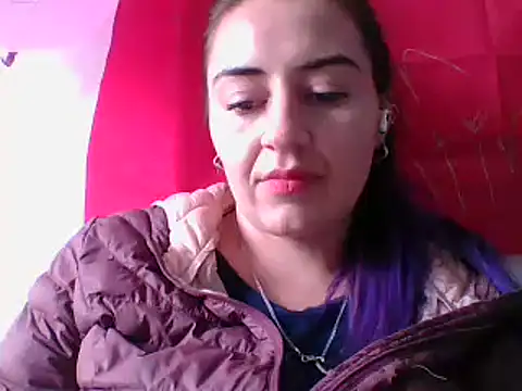  karlie kloss  online show from 02-23-25, 06:45