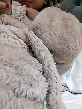 fofinhaa12 online show from 10-01-25, 12:33