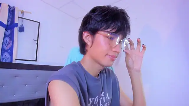 Johhan  Lee online show from 12-26-24, 02:33