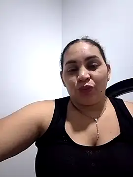 Snapshot of MirandaSoto chatting on 01-18-25, 04:48 MirandaSoto online show from 01-18-25, 04:48