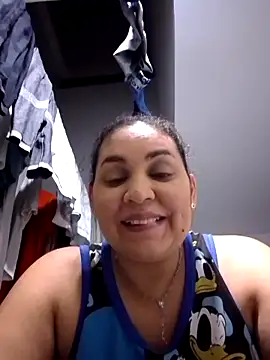Snapshot of MirandaSoto chatting on 01-19-25, 04:12 MirandaSoto online show from 01-19-25, 04:12