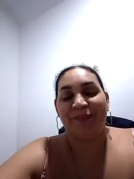 Snapshot of MirandaSoto chatting on 01-29-25, 03:33 MirandaSoto online show from 01-29-25, 03:33