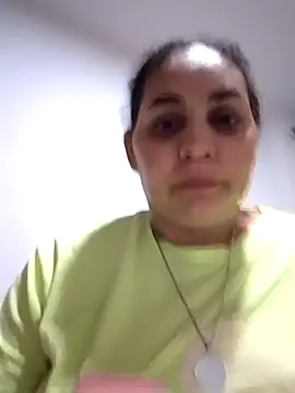 Snapshot of MirandaSoto chatting on 02-10-25, 12:18 MirandaSoto online show from 02-10-25, 12:18