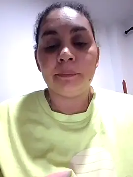 Snapshot of MirandaSoto chatting on 02-11-25, 12:05 MirandaSoto online show from 02-11-25, 12:05