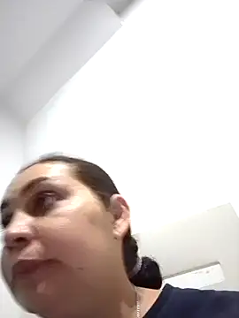 Snapshot of MirandaSoto chatting on 02-18-25, 03:53 MirandaSoto online show from 02-18-25, 03:53