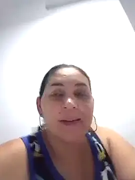 Snapshot of MirandaSoto chatting on 02-19-25, 03:50 MirandaSoto online show from 02-19-25, 03:50