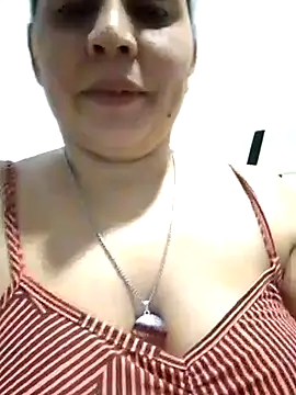 Snapshot of MirandaSoto chatting on 02-26-25, 03:21 MirandaSoto online show from 02-26-25, 03:21