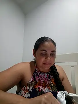 Snapshot of MirandaSoto chatting on 03-15-25, 06:47 MirandaSoto online show from 03-15-25, 06:47