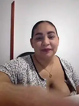 Snapshot of MirandaSoto chatting on 03-17-25, 11:31 MirandaSoto online show from 03-17-25, 11:31