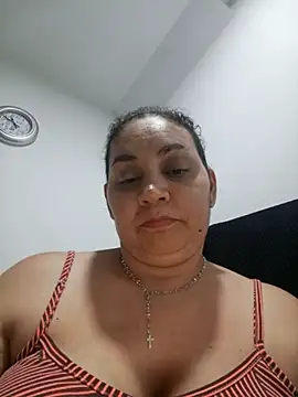 Snapshot of MirandaSoto chatting on 09-23-25, 03:42 MirandaSoto online show from 09-23-25, 03:42
