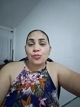 Snapshot of MirandaSoto chatting on 10-02-25, 03:13 MirandaSoto online show from 10-02-25, 03:13