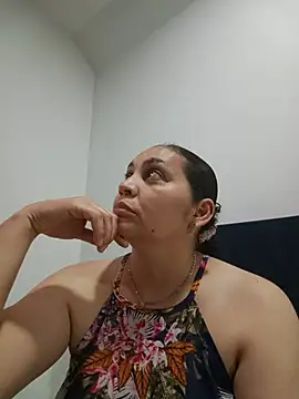 MirandaSoto online show from 06-06-26, 04:06