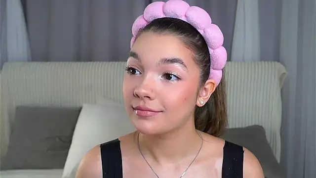 VeronaAppleberry online show from 10-23-25, 11:31