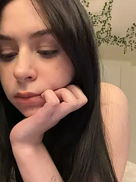 Snapshot of _SweetCandyy chatting on 02-28-25, 03:37  SweetCandyy online show from 02-28-25, 03:37