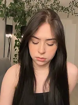Snapshot of _SweetCandyy chatting on 03-19-25, 12:04  SweetCandyy online show from 03-19-25, 12:04