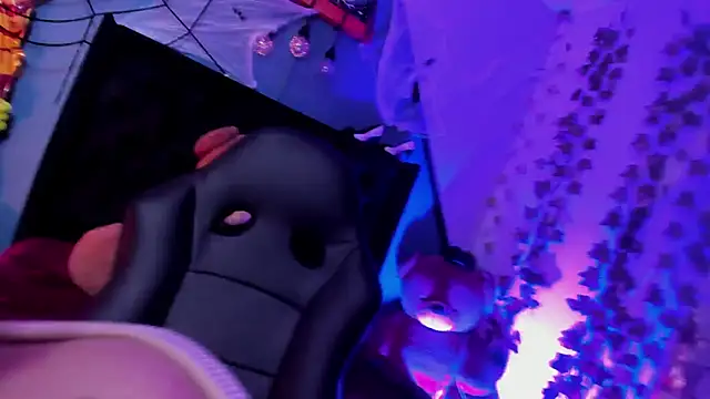 delilah fix online show from 11-03-25, 08:21