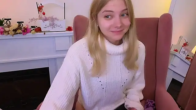 Snapshot of MirraBellanta chatting on 01-17-25, 10:12 MirraBellanta online show from 01-17-25, 10:12