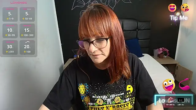 Snapshot of NatashaMason_ chatting on 10-28-25, 03:10 NatashaMason online show from 10-28-25, 03:10