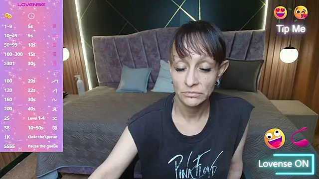 NatashaMason  online show from 05-05-26, 07:33
