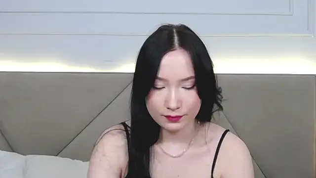 LeilaLow online show from 12-29-24, 03:03