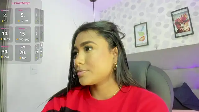 Snapshot of nicole__parker1 chatting on 04-21-26, 01:50 nicole parker1 online show from 04-21-26, 01:50