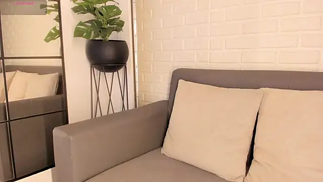 karina gomez 18 online show from 03-07-25, 02:57