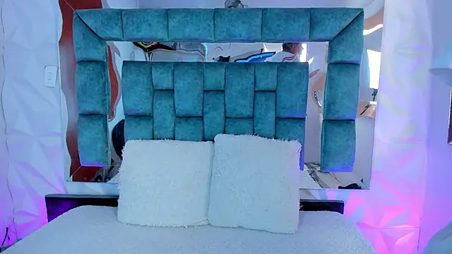 Nanda Vixen online show from 02-18-25, 08:25