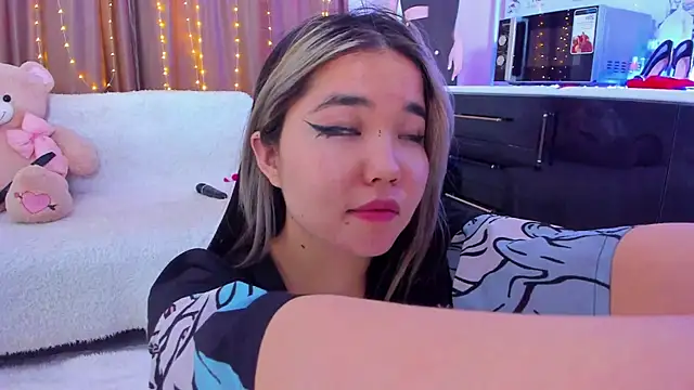 Dollyaa online show from 01-25-25, 12:37