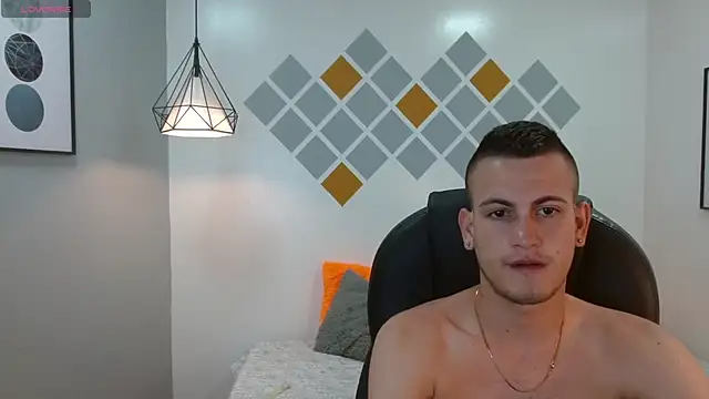 Snapshot of Cerokershelby chatting on 02-06-25, 11:26 Cerokershelby online show from 02-06-25, 11:26