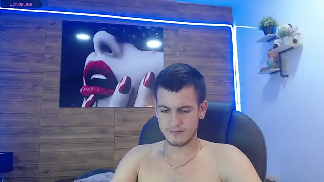 Snapshot of Cerokershelby chatting on 03-15-25, 05:41 Cerokershelby online show from 03-15-25, 05:41